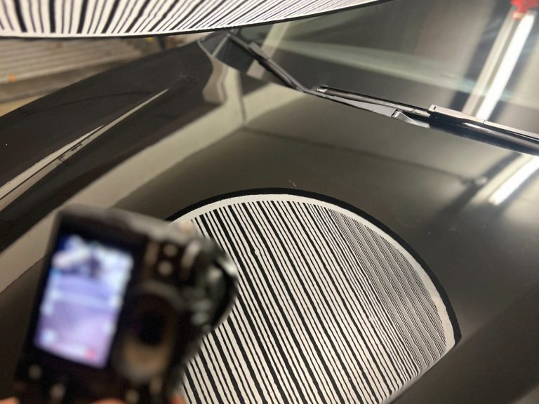 Kare Gutachter bei der Arbeit nach einer Schadensaufnahme in Weil der Stadt