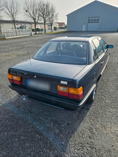 Audi 100 Audi 100 Heckansicht